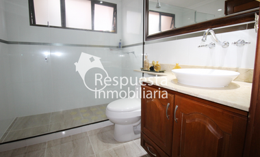 Vendo casa el poblado loma  parra unidad cerrada. Medellin. ✅