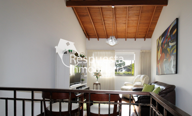 Vendo casa el poblado loma  parra unidad cerrada. Medellin. ✅