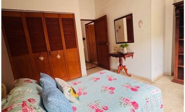 Vendo casa el poblado loma  parra unidad cerrada. Medellin. ✅