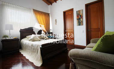 Vendo casa el poblado loma  parra unidad cerrada. Medellin. ✅