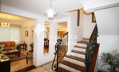 Vendo casa el poblado loma  parra unidad cerrada. Medellin. ✅