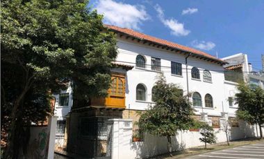 VENTA APARTAMENTO 85m2 + 24m2 TERRAZA RENTANDO CHAPINERO