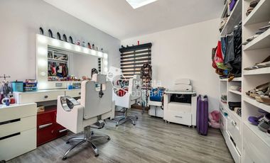 CASA EL POBLADO SECTOR COLEGIO MARY MOUNT. ✅