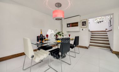 CASA EL POBLADO SECTOR COLEGIO MARY MOUNT. ✅