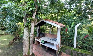 VENTA LINDA CASA DE UN PISO EN EL MEJOR CONDOMINIO DE CHINAUTA C/MARCA