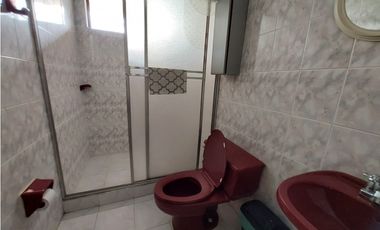 VENTA LINDA CASA DE UN PISO EN EL MEJOR CONDOMINIO DE CHINAUTA C/MARCA