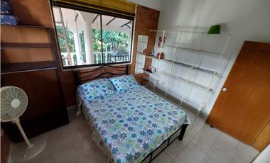 VENTA LINDA CASA DE UN PISO EN EL MEJOR CONDOMINIO DE CHINAUTA C/MARCA