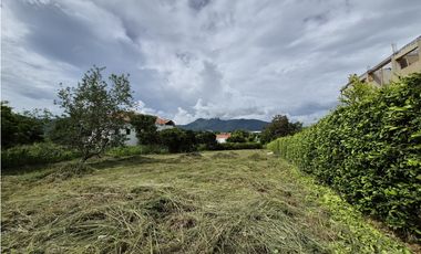 VENTA ESPECTACULAR LOTE DENTRO DEL MEJOR CONDOMINIO DE CHINAUTA