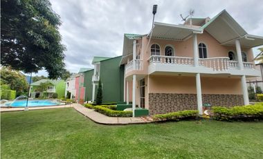 VENTA LINDISIMA CASA CAMPESTRE EN CHINAUTA CUNDINAMARCA