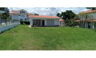 VENTA LINDA CASA EN EL MEJOR CONDOMINIO DE CHINAUTA CUNDINAMARCA