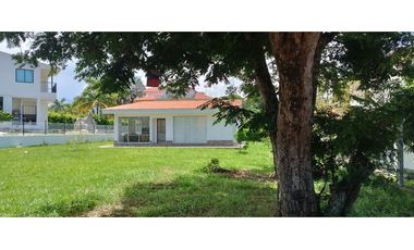 VENTA LINDA CASA EN EL MEJOR CONDOMINIO DE CHINAUTA CUNDINAMARCA