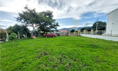 VENTA LINDA CASA EN EL MEJOR CONDOMINIO DE CHINAUTA CUNDINAMARCA
