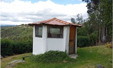 CASA CAMPESTRE SE VENDE FUQUENE CUND.
