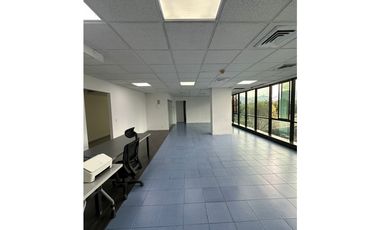 SE VENDE OFICINA EN LA AGUACATALA