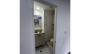 SE VENDE OFICINA EN LA AGUACATALA