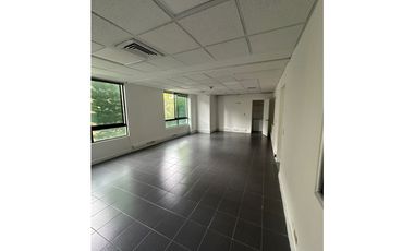 SE VENDE OFICINA EN LA AGUACATALA