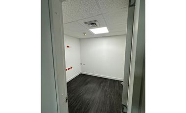 SE VENDE OFICINA EN LA AGUACATALA