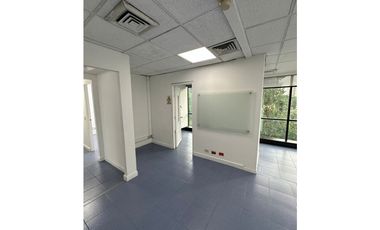 SE VENDE OFICINA EN LA AGUACATALA