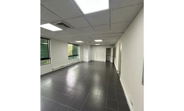 SE VENDE OFICINA EN LA AGUACATALA