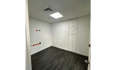 SE VENDE OFICINA EN LA AGUACATALA