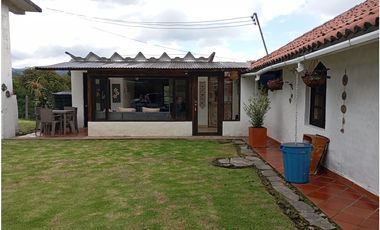 CASA CAMPESTRE SE VENDE TABIO CUND.