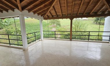 CASA CAMPESTRE DE 3 NIVELES EN VENTA EN EL CARMEN DE VIBORAL (SECTOR CAMPO ALEGRE). CERCA AL CASCO URBANO