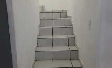 BODEGA EN VENTA  EL SAUZ, TEQUISQUIAPAN Sup 200 m2 ( Titulo de Propiedad )