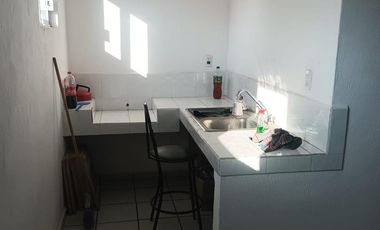 BODEGA EN VENTA  EL SAUZ, TEQUISQUIAPAN Sup 200 m2 ( Titulo de Propiedad )