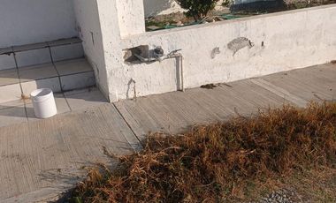 BODEGA EN VENTA  EL SAUZ, TEQUISQUIAPAN Sup 200 m2 ( Titulo de Propiedad )