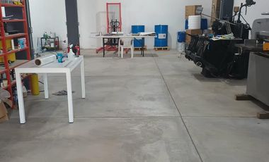 BODEGA EN VENTA  EL SAUZ, TEQUISQUIAPAN Sup 200 m2 ( Titulo de Propiedad )