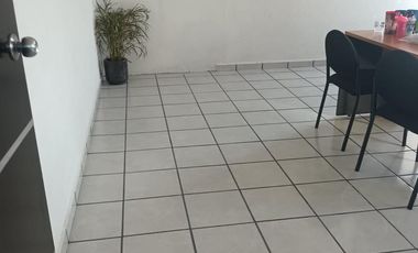 BODEGA EN VENTA  EL SAUZ, TEQUISQUIAPAN Sup 200 m2 ( Titulo de Propiedad )