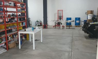 BODEGA EN VENTA  EL SAUZ, TEQUISQUIAPAN Sup 200 m2 ( Titulo de Propiedad )