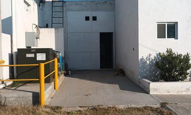 BODEGA EN VENTA  EL SAUZ, TEQUISQUIAPAN Sup 200 m2 ( Titulo de Propiedad )