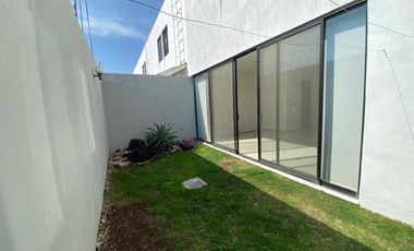 COMODA CASA EN RENTA EN LAS GRULLAS RESIDENCIAL