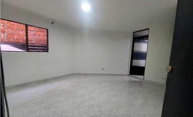 Casa barrio Malta Itagüí (primer piso)