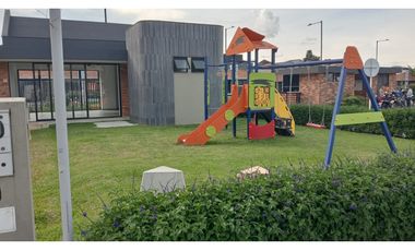 CASA EN ARRIENDO EN UNIDAD CERRADA