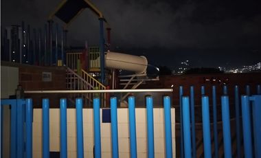 VENDO APARTAMENTO EN TORRE VINILO NIQUIA