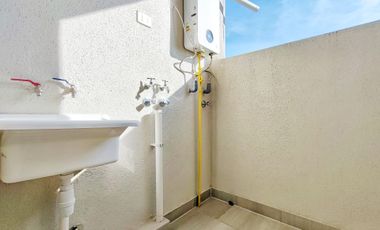 Av. Las Perdices 346 (1 Est ) [2193-6]