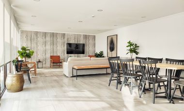 Av. Las Perdices 346 (1 Est ) [2193-6]