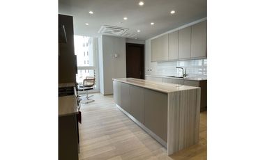 SE ALQUILA APARTAMENTO DE LUJO THE TOWERS PAITILLA
