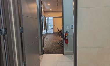 LLANO BONITO / PLAZA DEL ESTE CENTER / 90M / PISO BAJO / SOBRE VIA