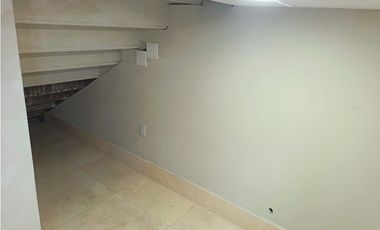 LLANO BONITO / PLAZA DEL ESTE CENTER / 90M / PISO BAJO / SOBRE VIA