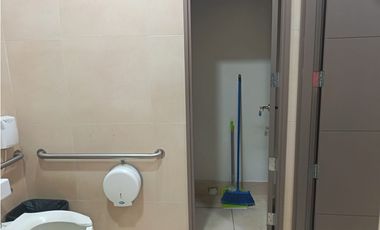 LLANO BONITO / PLAZA DEL ESTE CENTER / 90M / PISO BAJO / SOBRE VIA