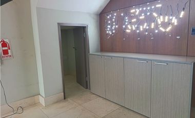 LLANO BONITO / PLAZA DEL ESTE CENTER / 90M / PISO BAJO / SOBRE VIA