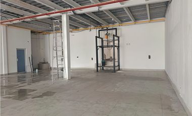 LLANO BONITO / PLAZA DEL ESTE CENTER / 550M / LOCAL CON BODEGA