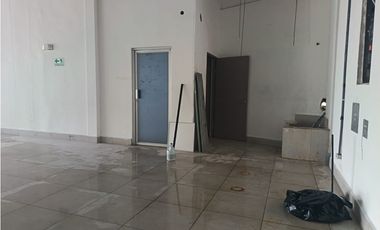 LLANO BONITO / PLAZA DEL ESTE CENTER / 550M / LOCAL CON BODEGA