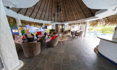 PUNTA BARCO / SAN JOSE / 6018M / 7 HABITACION / 5 PARKING / PISCINA