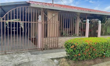 SE VENDE CASA EN PENONOME SANTO DOMINGO