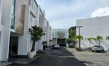 Townhome en venta PH Bianco Loft - Altos del Golf, San Francisco (BO)