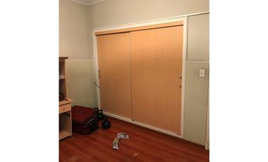 VENTA DE IMPORTANTE CASA DE 5 AMBIENTES + DEPARTAMENTO 3 AMBIENTES